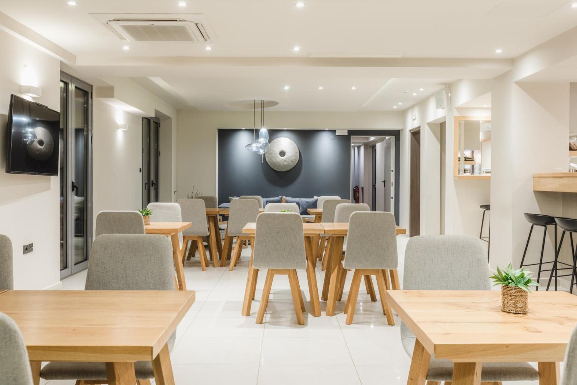 Infinity Hotel Gytheio 外观 照片