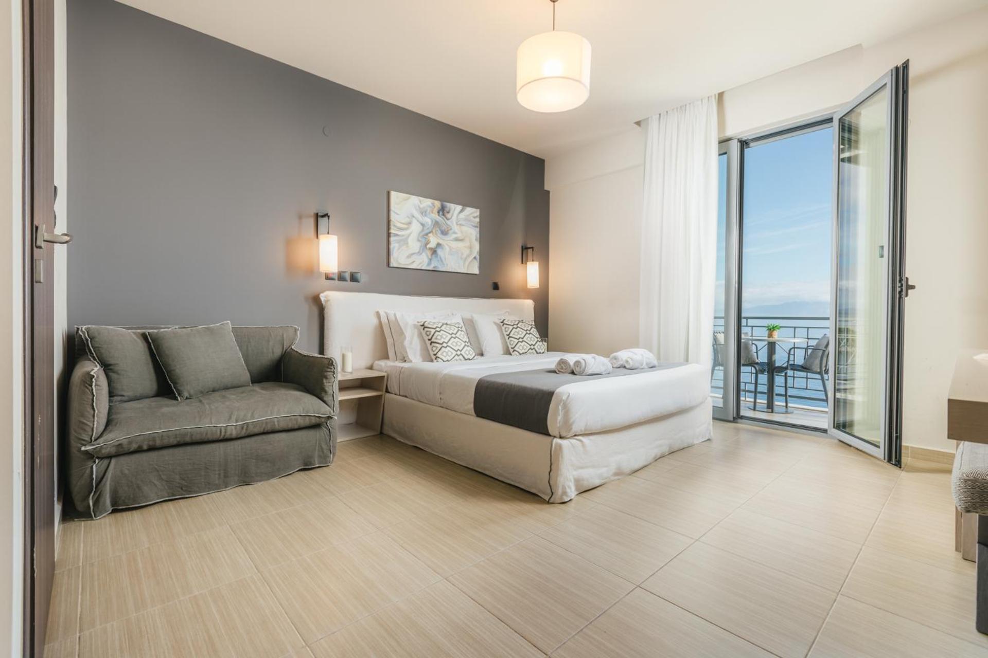 Infinity Hotel Gytheio 外观 照片