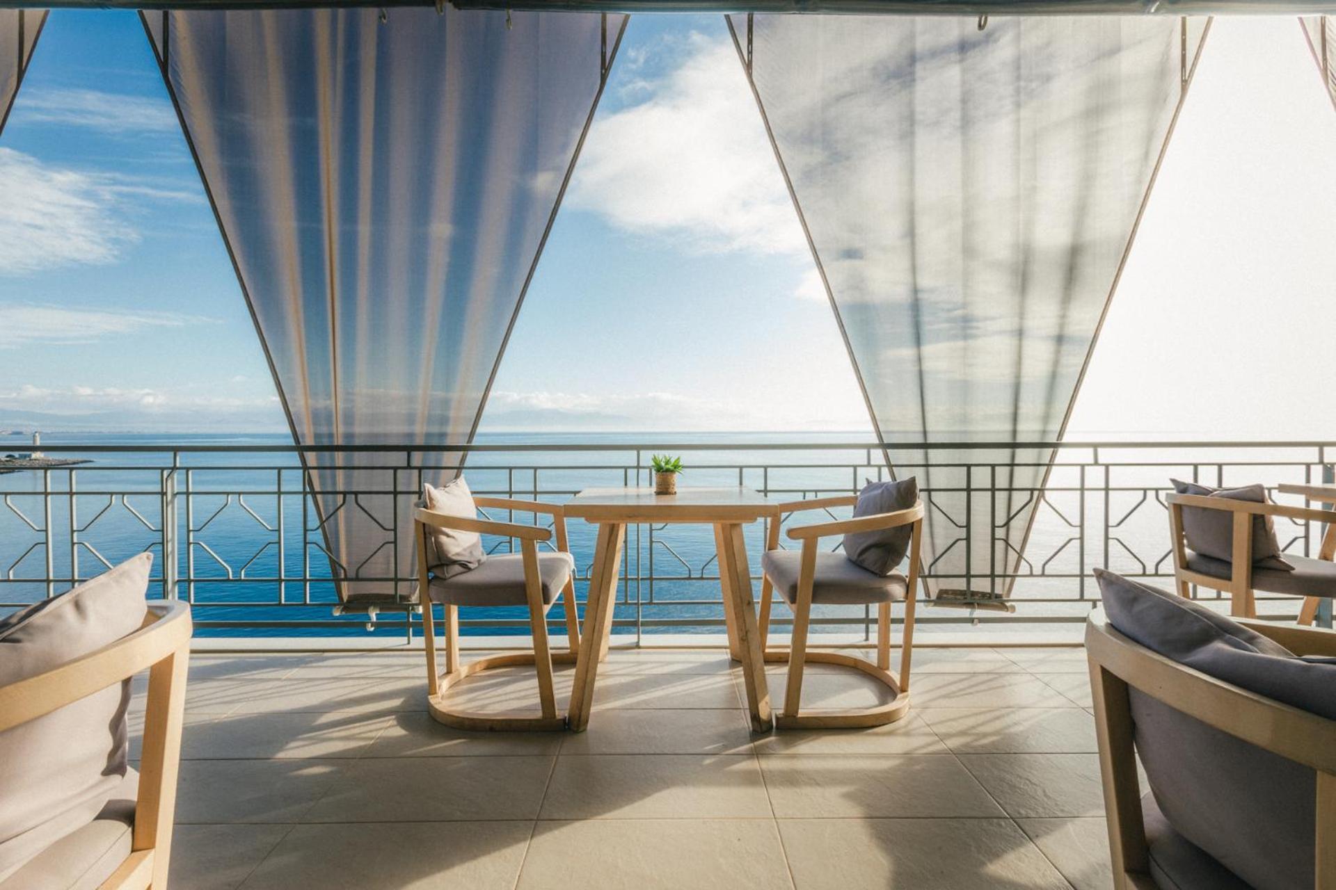 Infinity Hotel Gytheio 外观 照片
