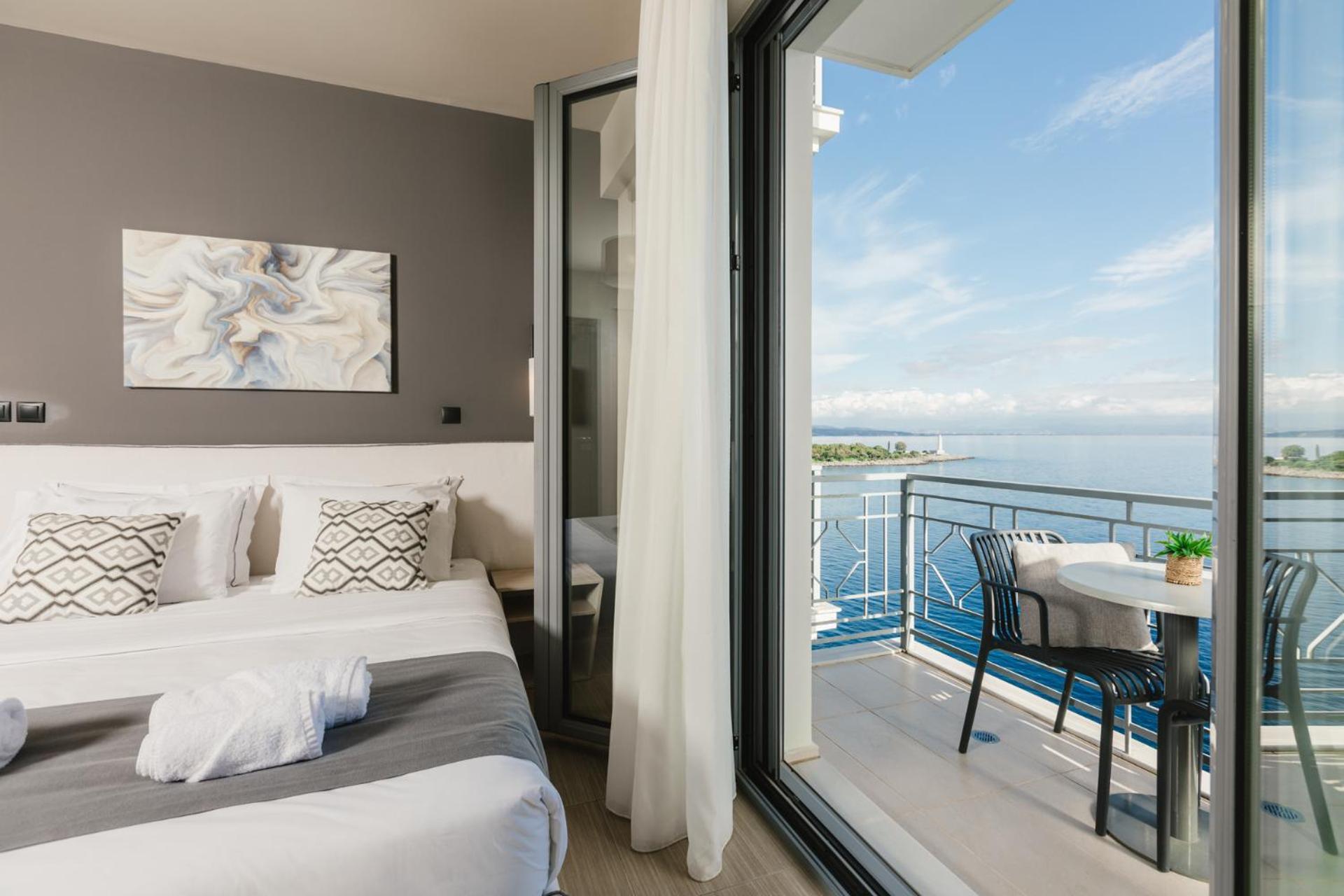 Infinity Hotel Gytheio 外观 照片